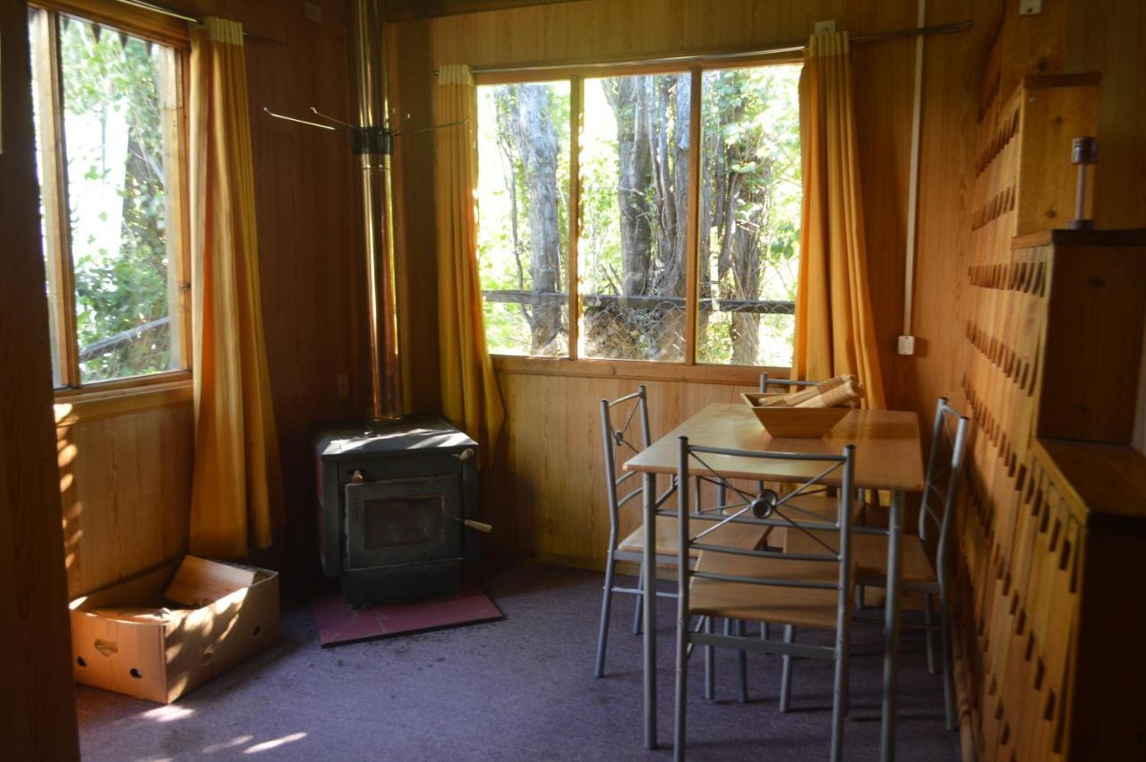 Hostal Y Cabanas Vientos Del Sur Puerto Ingeniero Ibanez Extérieur photo