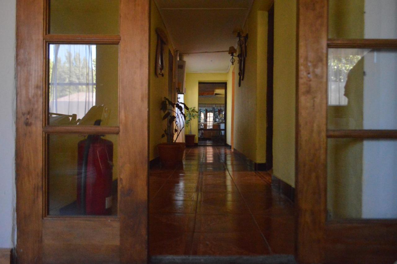 Hostal Y Cabanas Vientos Del Sur Puerto Ingeniero Ibanez Extérieur photo